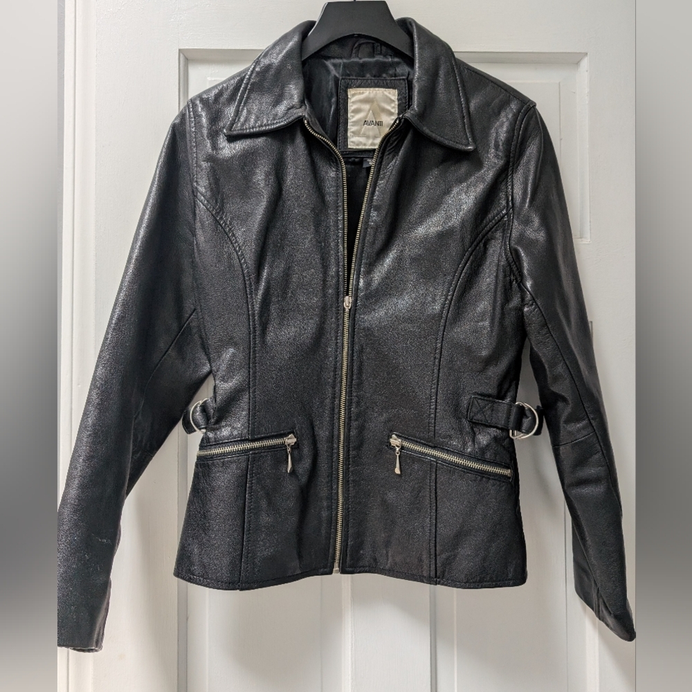 Avanti Black Genuine Leather Moto Jacket Women’s Small – Zip Front with Buckle